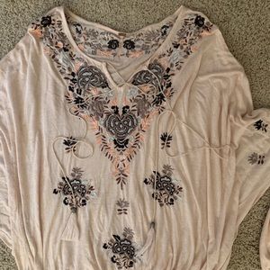 Flowy Free People (light) peach embroidered shirt